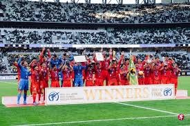 扎金花里的“闷三圈”法则：为什么前三圈不看牌是很多老手的标配？（扎金花“闷三圈”策略：老手为何偏爱前三圈不看牌？）